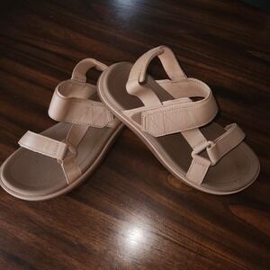 Teva Women's Madera Slingback Sandal. Tan. Womens Size 9. Leather Strap